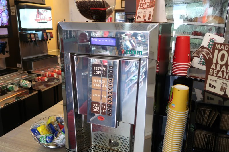 セブ島のセブンイレブンのコーヒー