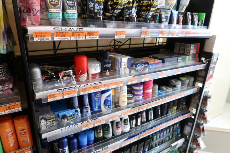 セブ島のセブンイレブンの日用品