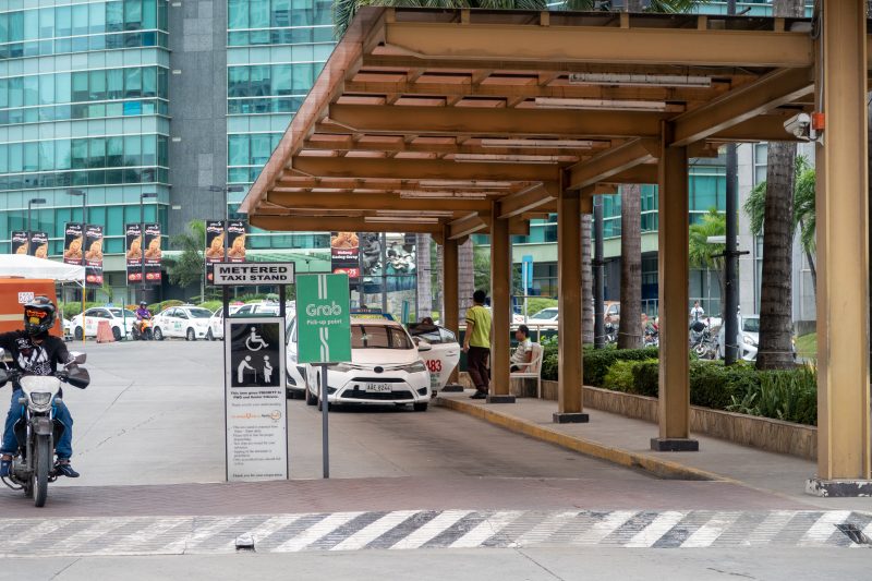 アヤラモールのタクシー乗り場