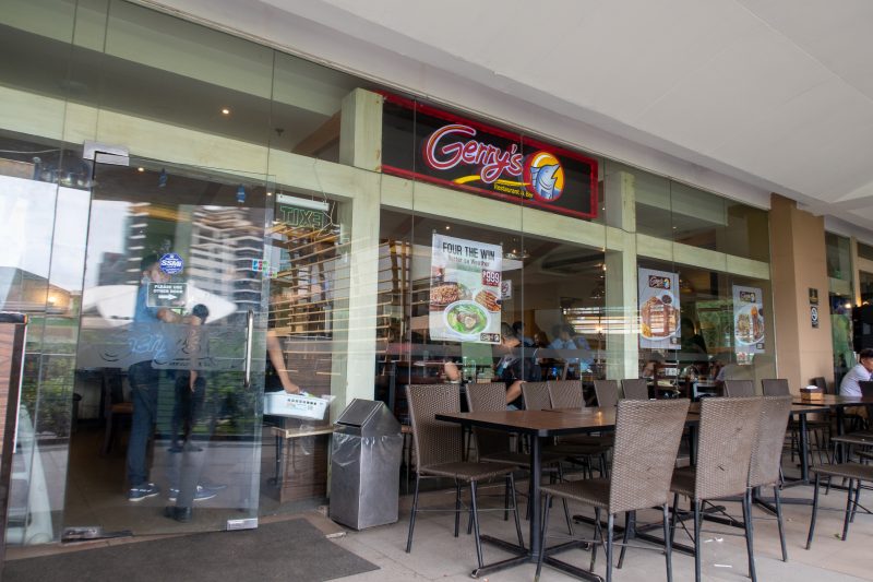 アヤラモールのGerry’s Grill