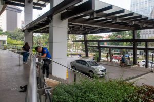 アヤラモール新館前のタクシー乗り場