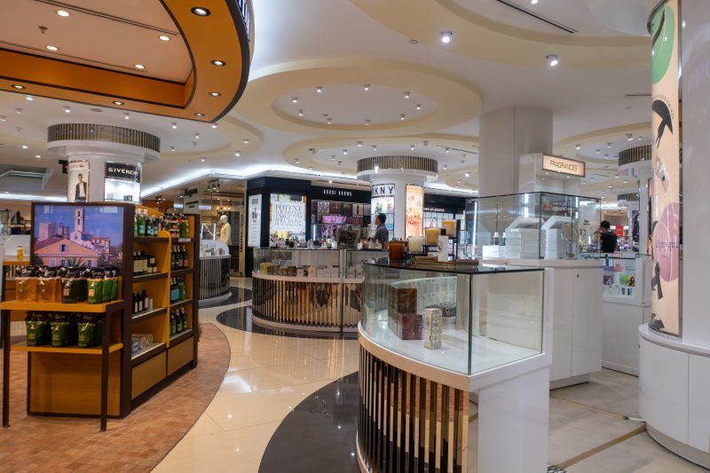 アヤラモールのRustans