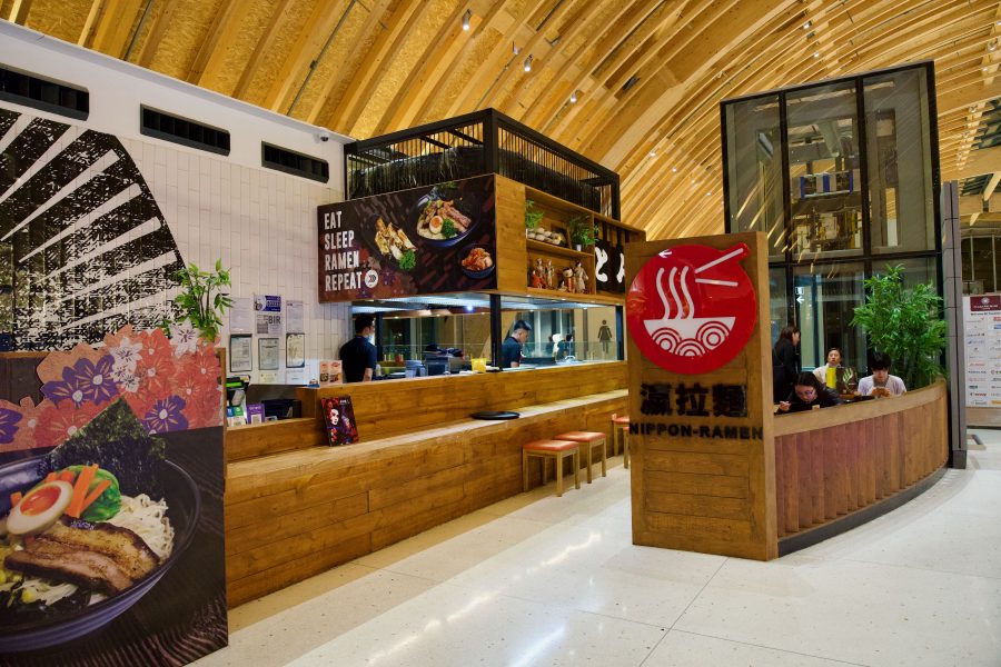 マクタン・セブ国際空港のターミナル2のレストラン