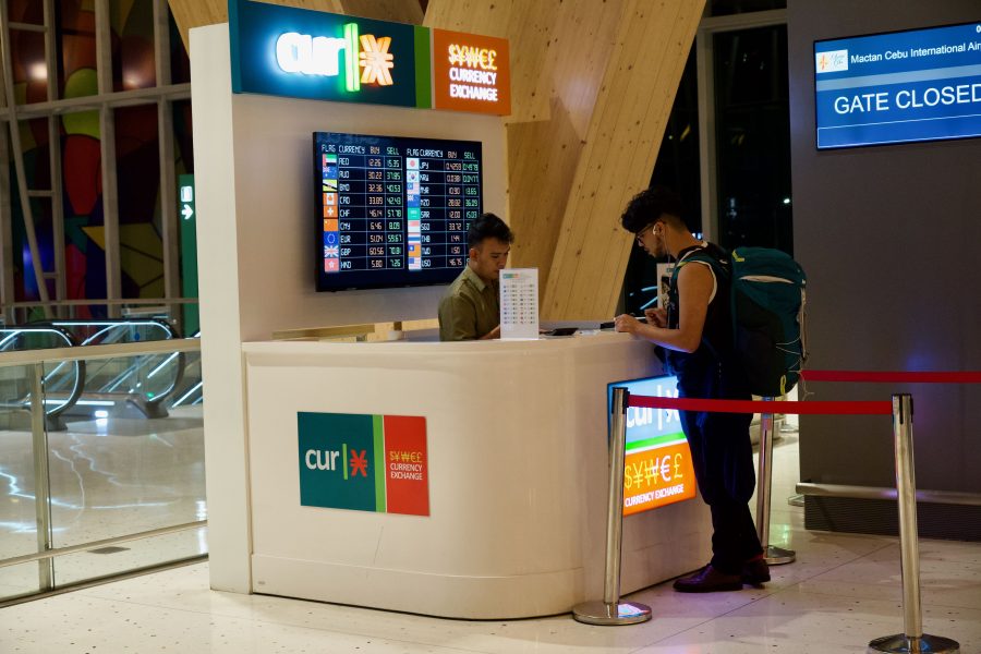 マクタン・セブ国際空港のターミナル2の両替