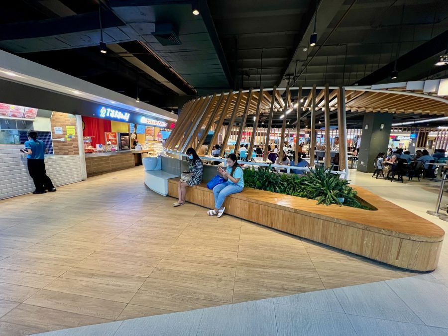 セブ島カントリーモールのフードコート