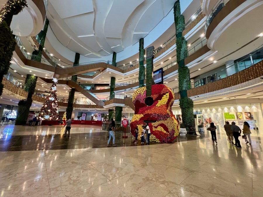 ロビンソンズ・ガレリア・セブ (Robinsons Galleria Cebu) 