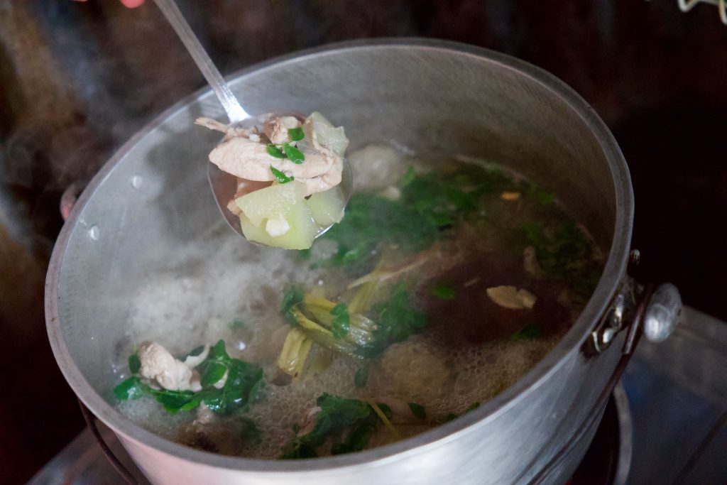 ティノラン・マノック（Tinolang Manok）