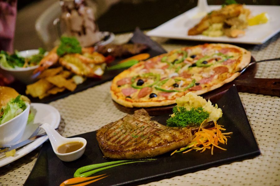 セブ島SCAPE SKYDECKで食べるべき「Surf & Turf」肉と夜景の最強コラボ