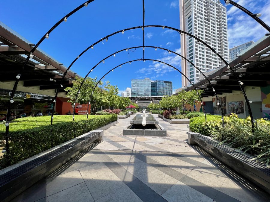 セブ島アヤラモールのRooftop（ルーフトップ）（屋外・屋上庭園）