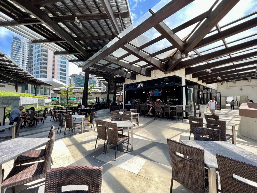 セブ島アヤラモールのThe Social（ザ・ソーシャル）