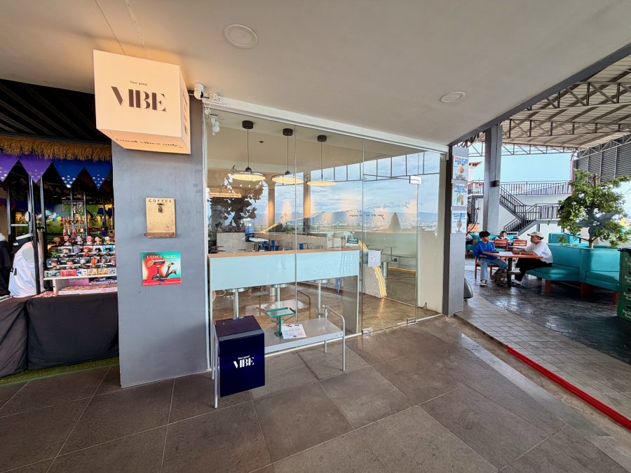 アイランドセントラルマクタンのVIBE Cafe（バイブ・カフェ）