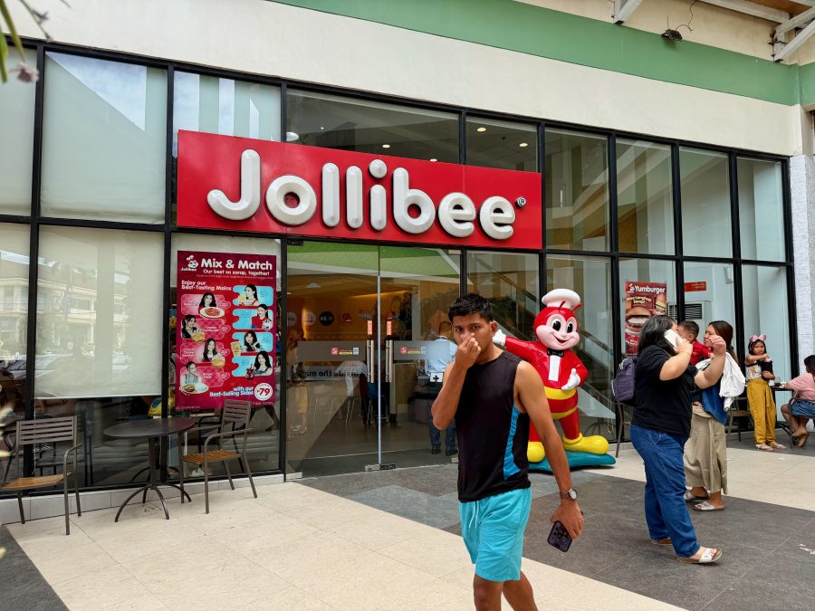 アイランドセントラルマクタンのJollibee（ジョリビー）